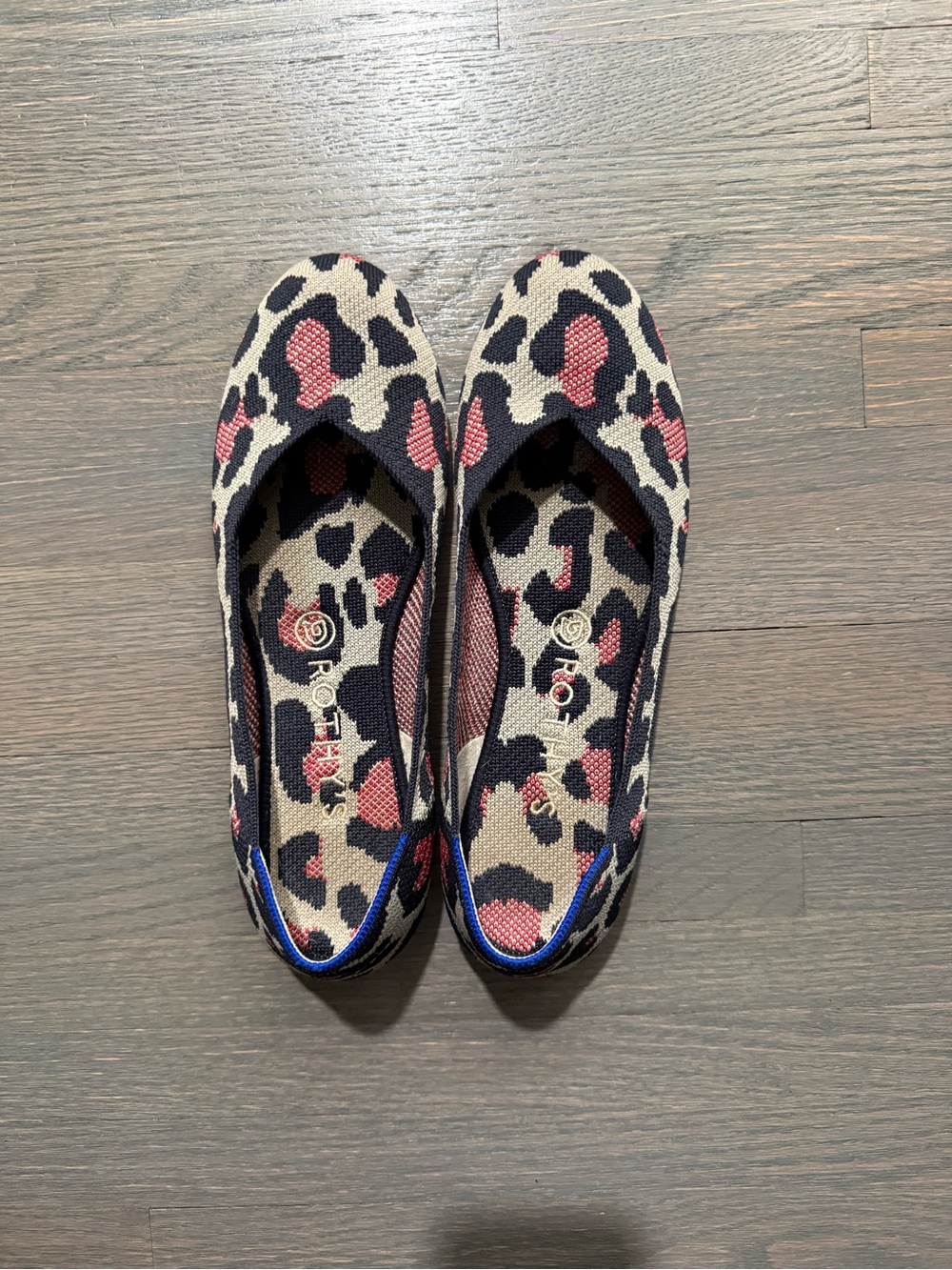 Women's Leopard Print Ballet Flats - Red & Black - Picture 2 of 5